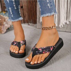 NWOT Youlisi Black Floral Flip Flop Sandals Size 9 (40)
